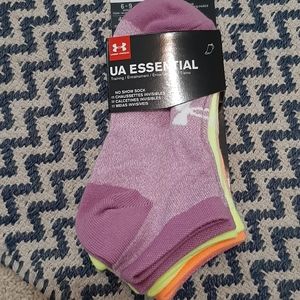 Youth 3Y-8Y = Women's 6-9 Under Armour 6 pack Sock